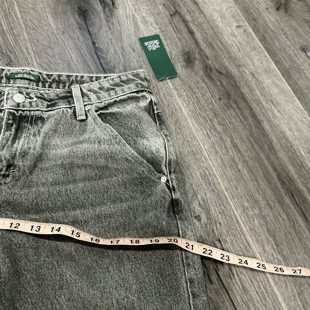Women's 90s Mid Rise Relaxed Straight Jeans.   Gray  Wash 6 - Picture 15 of 16